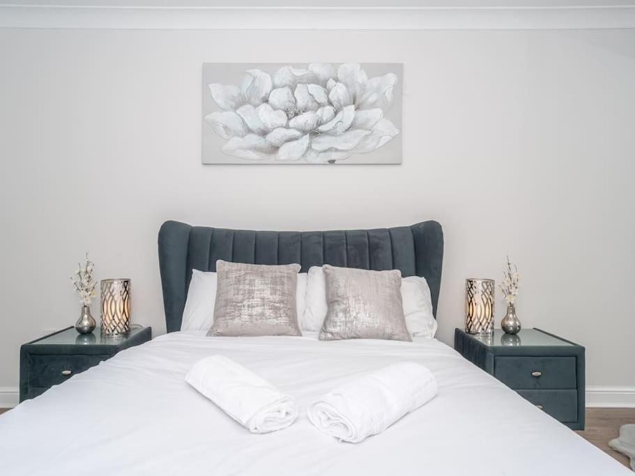 Apartament Luxury 2Bed 2Bath Flat In City Centre- Free Parking! Edynburg Zewnętrze zdjęcie