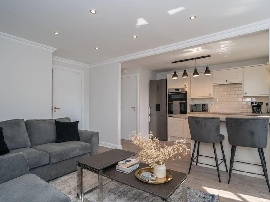 Apartament Luxury 2Bed 2Bath Flat In City Centre- Free Parking! Edynburg Zewnętrze zdjęcie