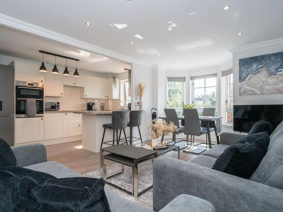 Apartament Luxury 2Bed 2Bath Flat In City Centre- Free Parking! Edynburg Zewnętrze zdjęcie